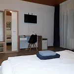 בית הארחה Niederdreisbacher Hof 3*